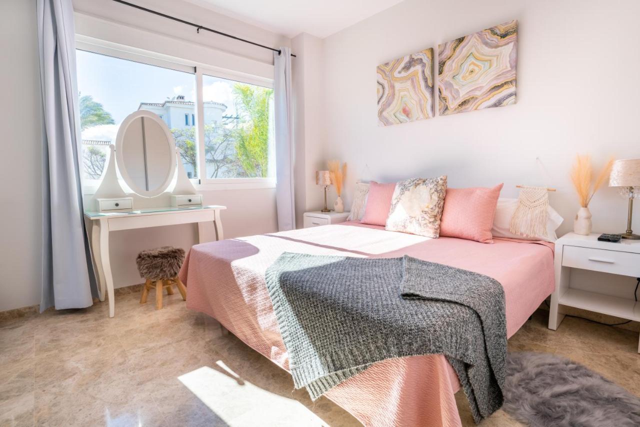 2Bdr Penthouse, Los Naranjos, W/Pool, 2Km P.Banus Marbella Zewnętrze zdjęcie