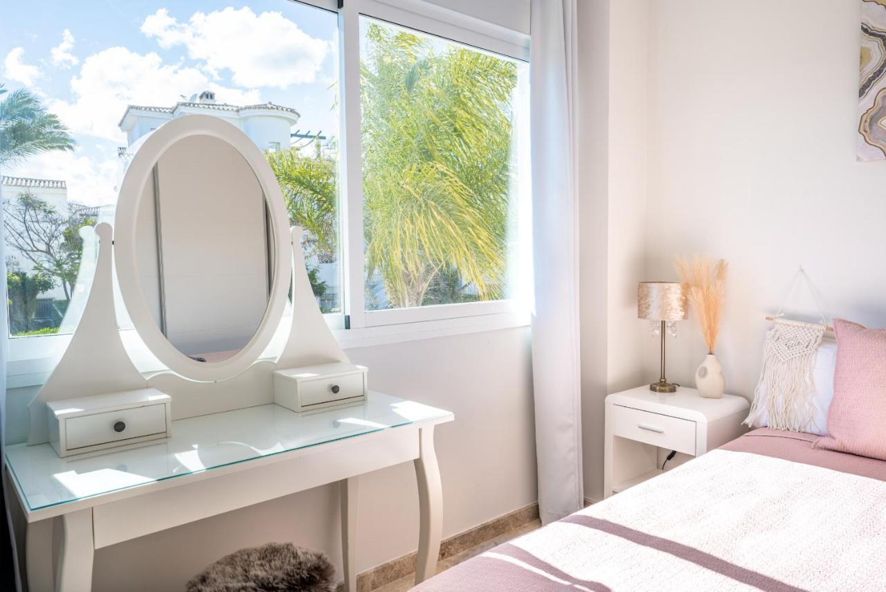 2Bdr Penthouse, Los Naranjos, W/Pool, 2Km P.Banus Marbella Zewnętrze zdjęcie